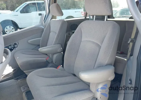 2001 Dodge Caravan Sport from USA, damaged, VIN 2B8GP44331R303878